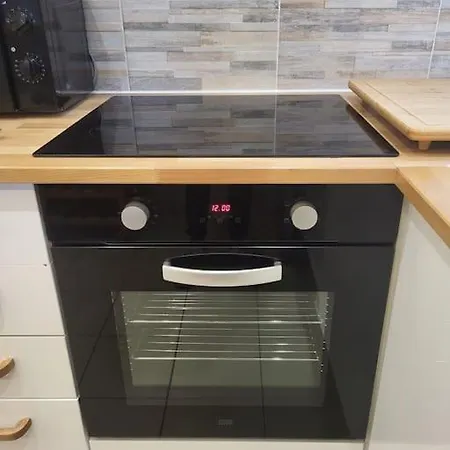 Moderne Proche Rer B *