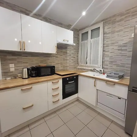 Moderne Proche Rer B *